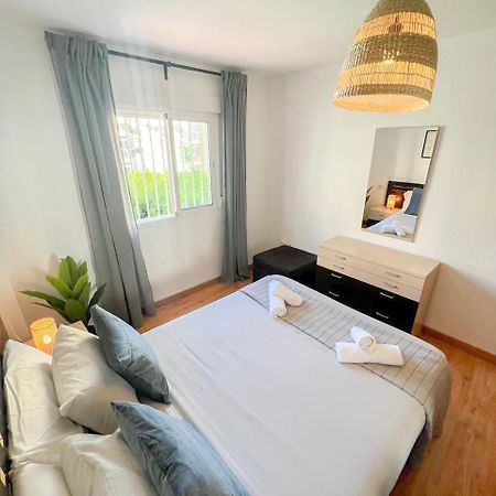 Large & Cozy Centrally Apartment Torremolinos Esterno foto