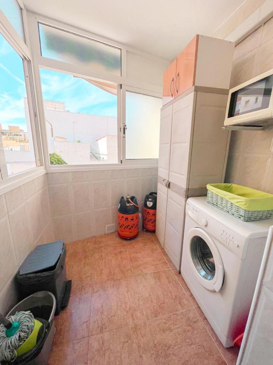 Large & Cozy Centrally Apartment Torremolinos Esterno foto
