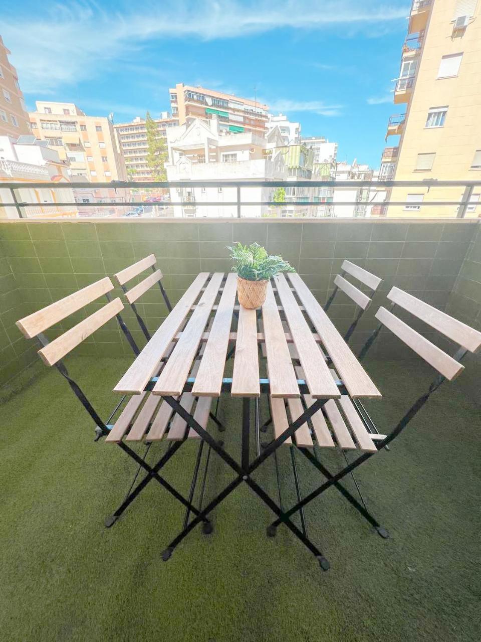 Large & Cozy Centrally Apartment Torremolinos Esterno foto