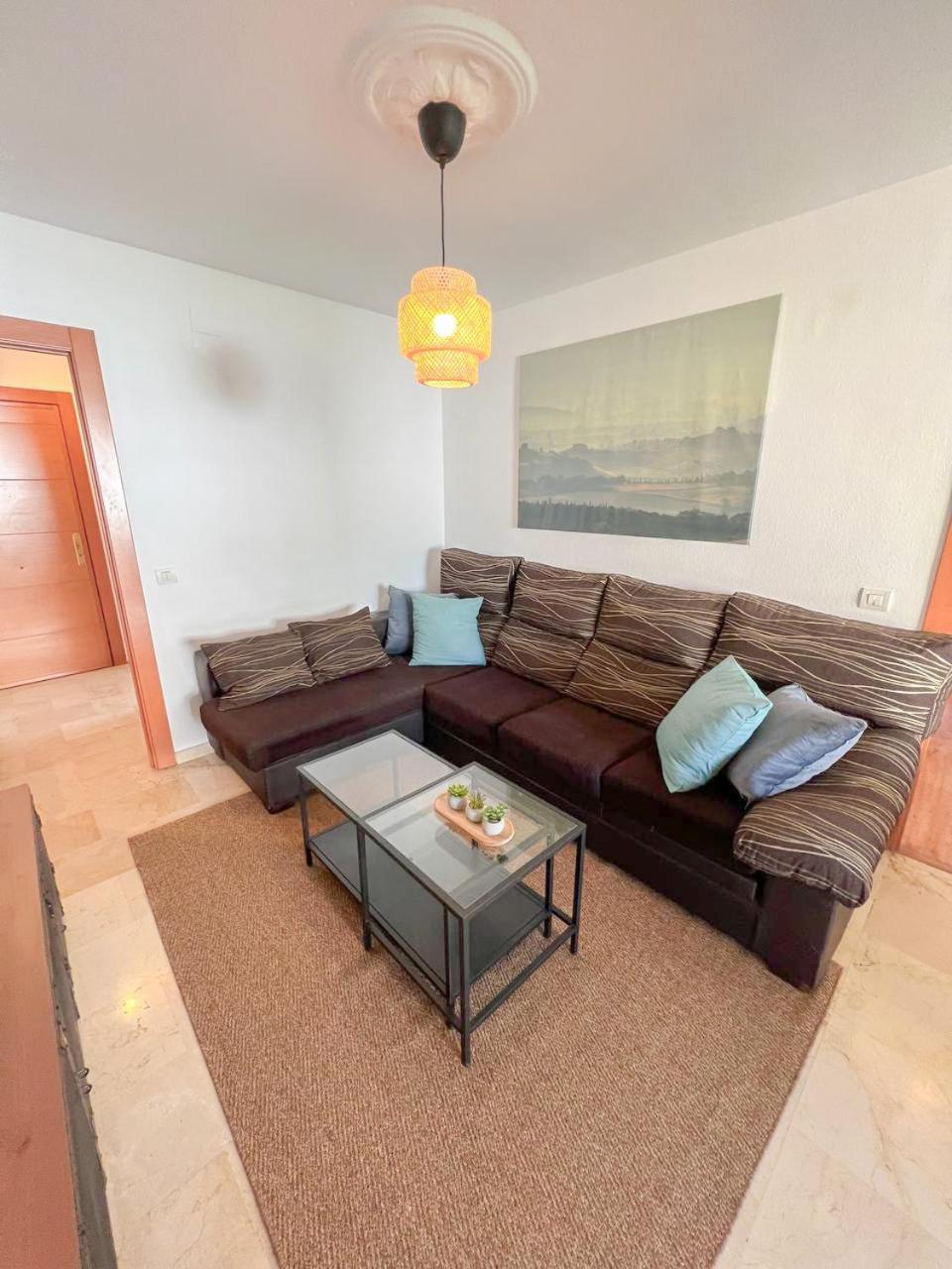 Large & Cozy Centrally Apartment Torremolinos Esterno foto