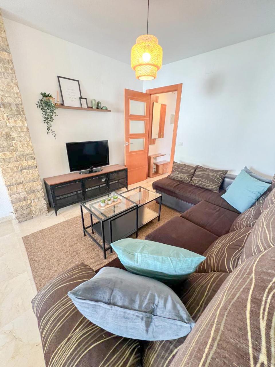 Large & Cozy Centrally Apartment Torremolinos Esterno foto